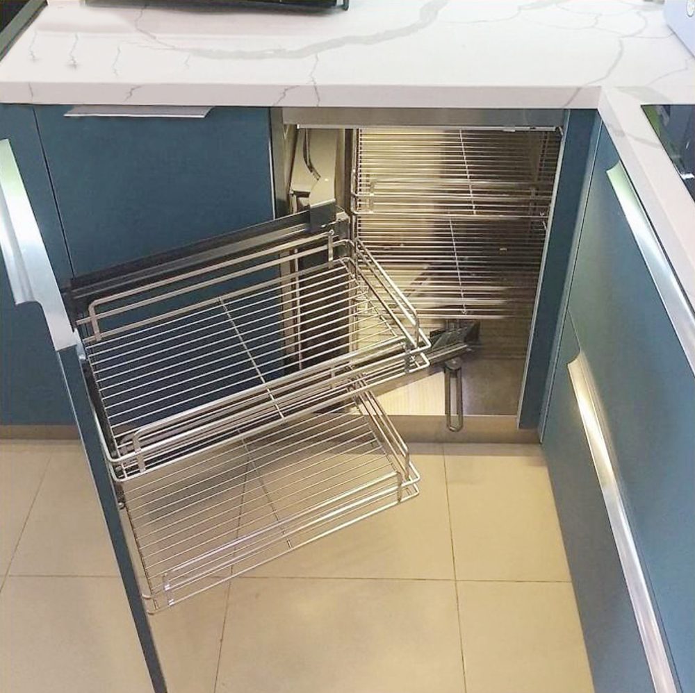 giá góc liên hoàn nan dẹt kéo ra tận dụng góc chết tủ bếp